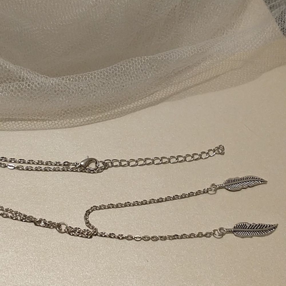 Minimalist, Silver Feather "Y" Necklace! - Picture 4 of 9